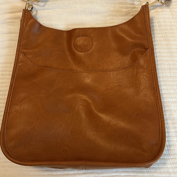 Leather crossbody bag - Picture 2 of 6